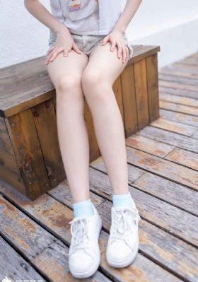 26岁女高中生动漫